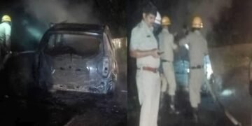 Accident at Arabil Ghat Duster car catches fire!