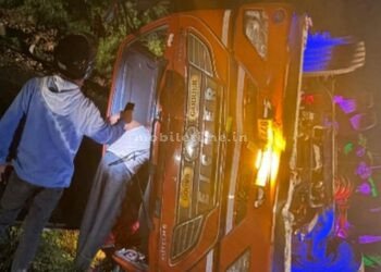 Driver who overturned oil truck due to oil spill!