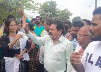 ಕಾಲೇಜು ಕನ್ಯೆಗೆ ಕಾಮ ಪಾಠ ಮಾಡಿದ ಉಪನ್ಯಾಸಕ!