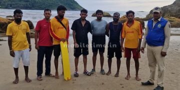 Life restored for tourists stranded at sea