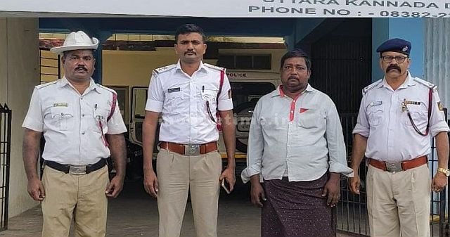 Lorry driver who was roaming everywhere Caught by traffic police's daring move!