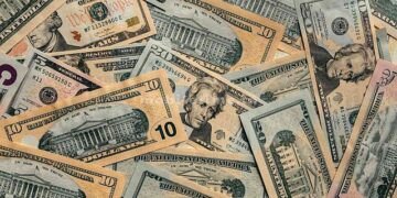 One lakh rupees lost in scooter collision!