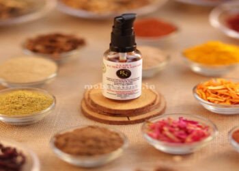 ಗಿಡಮೂಲಿಕೆಗಳಲ್ಲಿ ಅಡಗಿದೆ ಸೌಂದರ್ಯದ ರಹಸ್ಯ: ಎಲ್ಲರ ಬಳಕೆಗೂ ಲಭ್ಯ ಈ ಸಾರಾ ಕುಂಕುಮಾದಿ ತೈಲ