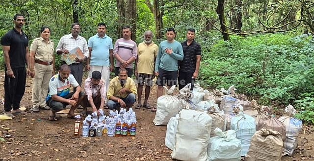 600 liters of liquor seized from 3 people!