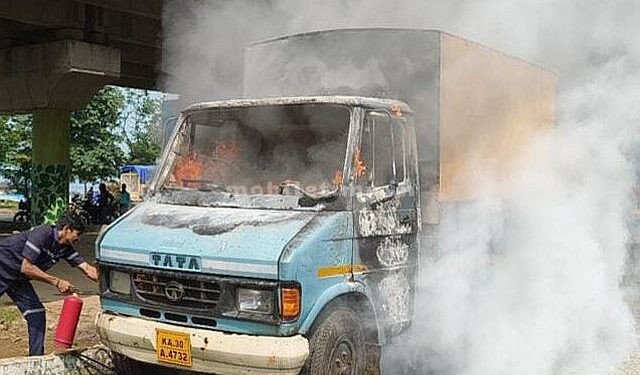 A milk truck caught fire on the highway!