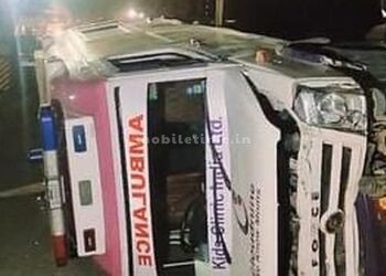 Ambulance overturns Bhatkal couple dies!