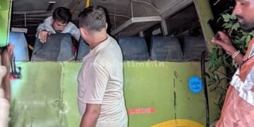 Car collision Bus falls into ditch!