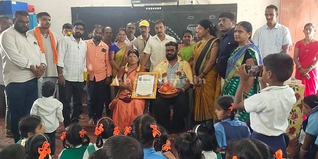 Honorary visit to transferred teacher