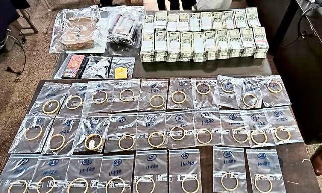 VRL bus Lakhs and lakhs of rupees!