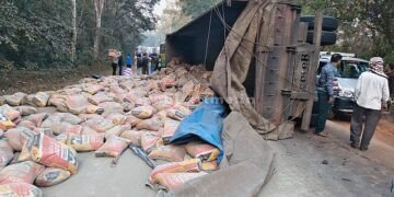 ACC cement filled the highway pothole!