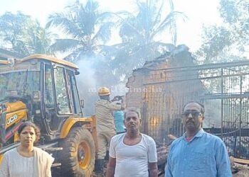 Fire breaks out at Achari Mill!