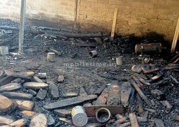 Short circuit Furniture burns along with machinery