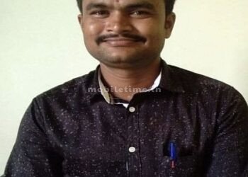 The car fell into the ditch the village accountant died!