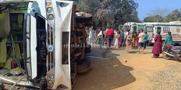 Accident Medical students receive care