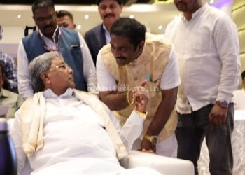 Award for Co-operative Society Chief Minister Managedda Shirsi Sadhaka