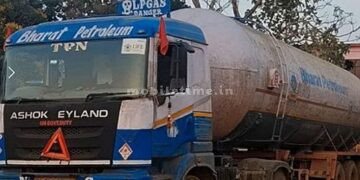 ಟ್ಯಾಂಕರ್ ಚಕ್ರಕ್ಕೆ ಸಿಲುಕಿದ ಬೈಕ್ ಸವಾರ: ಸಾವು!