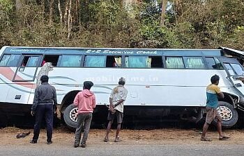 Bus driver falls asleep while holding the steering wheel!