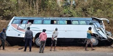 Bus driver falls asleep while holding the steering wheel!