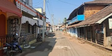 Outside Tuesday The entire town of Yellapur is empty!