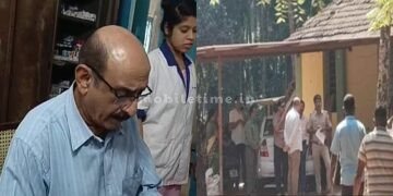 ಕೈ ಮುಗಿದರೂ ಕ್ಷಮಿಸದ ಜನ: ಬಂದೂಕಿನ ಗುಂಡಿಗೆ ವೈದ್ಯ ಸಿಬ್ಬಂದಿ ದುರ್ಮರಣ!