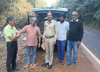 Those police are not only people-friendly they are also child-friendly!