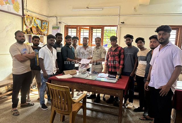 Jatre Cut to the color ball game!