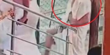 Shivaratri Devotee worships Lord Shiva after seeing Atmalinga!