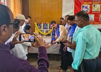 Sirsi administration commemorates the martyrs
