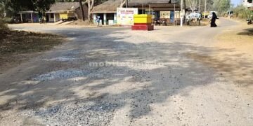 The deteriorated road has not been repaired!