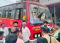 ಸ್ಕೂಟಿಗೆ ಗುದ್ದಿದ ಸರ್ಕಾರಿ ಬಸ್ಸು!