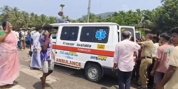 Car hits bike Brothers in critical condition!