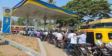 ಗಾಳಿ ಸುದ್ದಿಗೆ ಪೆಟ್ರೋಲ್ ಖಾಲಿ!