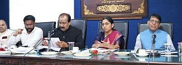 Lapse in providing food Strict action against staff!