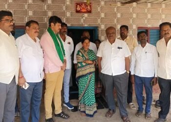 Society loan BJPs condolences to the family of the deceased farmer