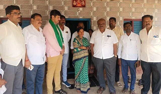 Society loan BJPs condolences to the family of the deceased farmer