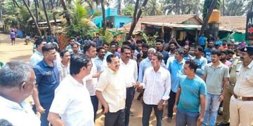 There is a fire in Dubbinashashi village!