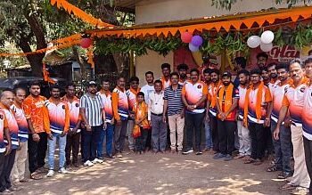 ರಿಕ್ಷಾ ಚಾಲಕರಿಂದ ಯುಗಾದಿ ಸಂಭ್ರಮ