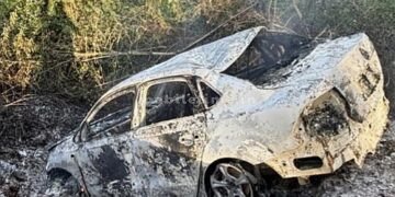 Arabail Ghat Car collided with Arabail - a charred corpse!