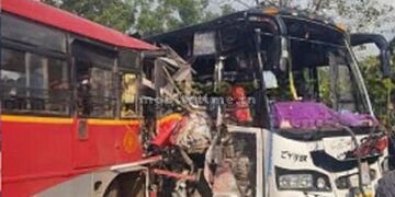 Collision between buses More than 40 people injured
