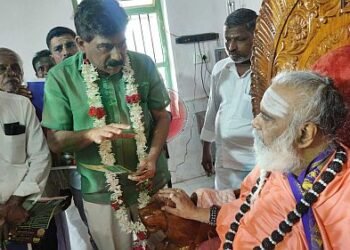 Rambhapuri Sri stood in support of the lawyer.