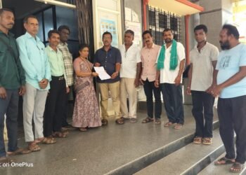 ಪೆಟ್ರೋಲ್, ಡೀಸೆಲ್ ದರ ಏರಿಕೆ ಖಂಡಿಸಿ ರೈತ ಸಂಘದಿಂದ ಮನವಿ
