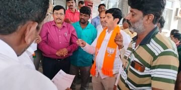 Neat barrier for unsafe school BJP members oppose it!