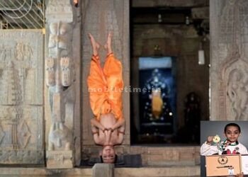 The young man recited Shiva Tandava while sitting on the headrest!