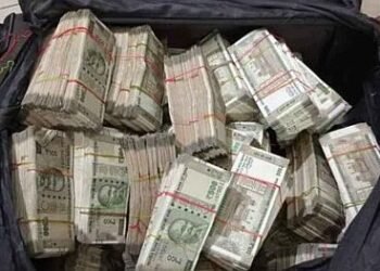 Loss of lakhs of rupees for the desire of crores!
