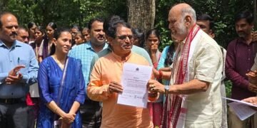 Bear attack Rs 10 lakh deposited in Bhatt's account!