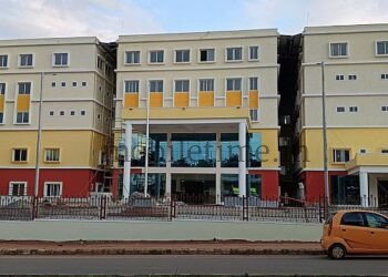 High Court issues notice to government over negligence in hospital construction!