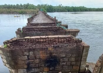 Kadawada Bridge connecting to the sea!