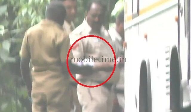 Khaki Darbar in a private car!