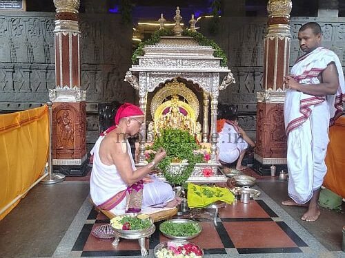 Manjuguni Mahima A puja that brings great merit in the holy month!