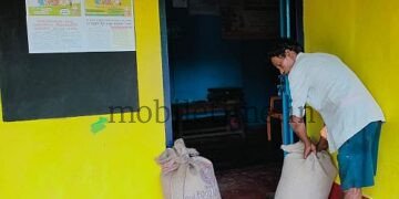 There is a shortage of rice in Bomb Nagendra's house The Tahsildar listened to his cries!